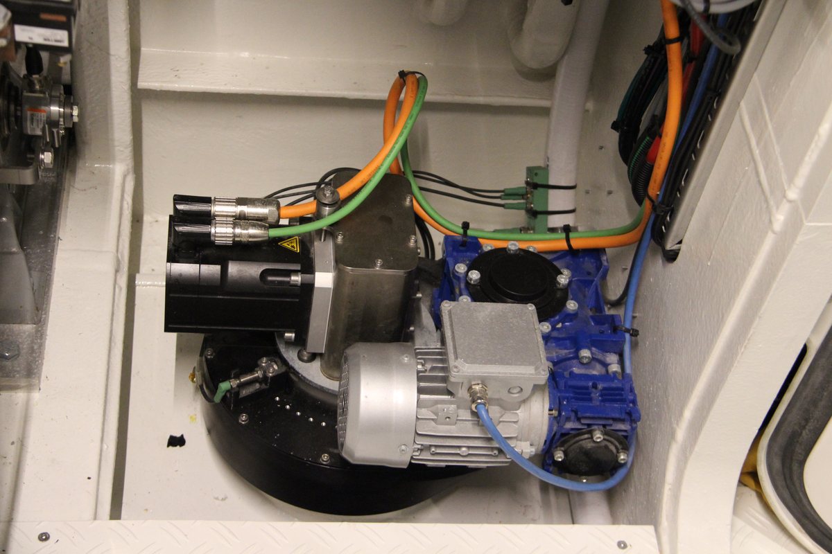 A RotorSwing drive unit installed in the engine-room compartment of a Steeler 61